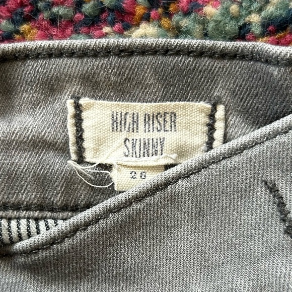 Madewell | Women's Gray High Riser Skinny Jeans, slightly distressed, size 26 - Picture 4 of 16